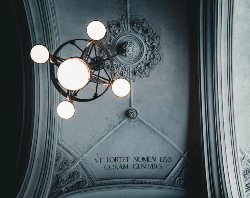 7 Black Nouveau Decor Ideas to Add Elegant Edge to Your Home in 2026