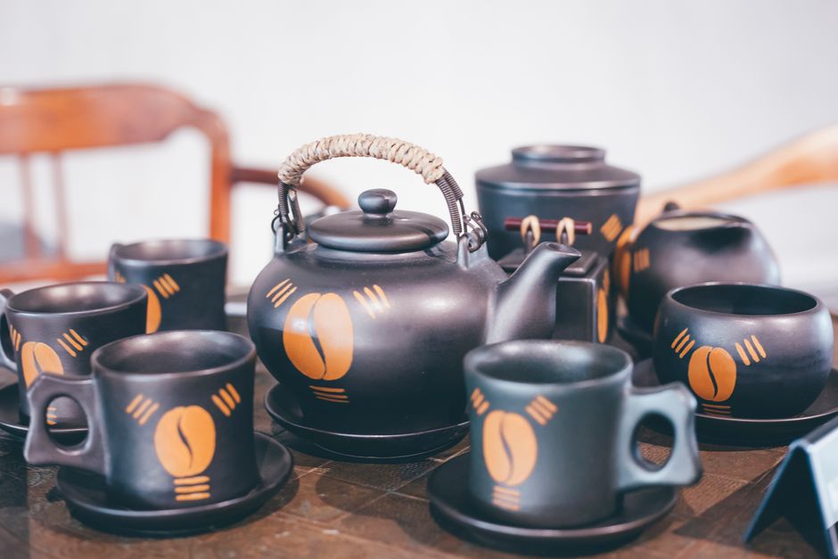 Black Cat Shaped Ceramic Teapot