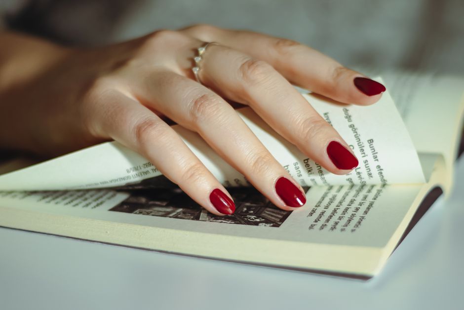 9 Vintage Americana Nails for a Retro Summer Aesthetic
