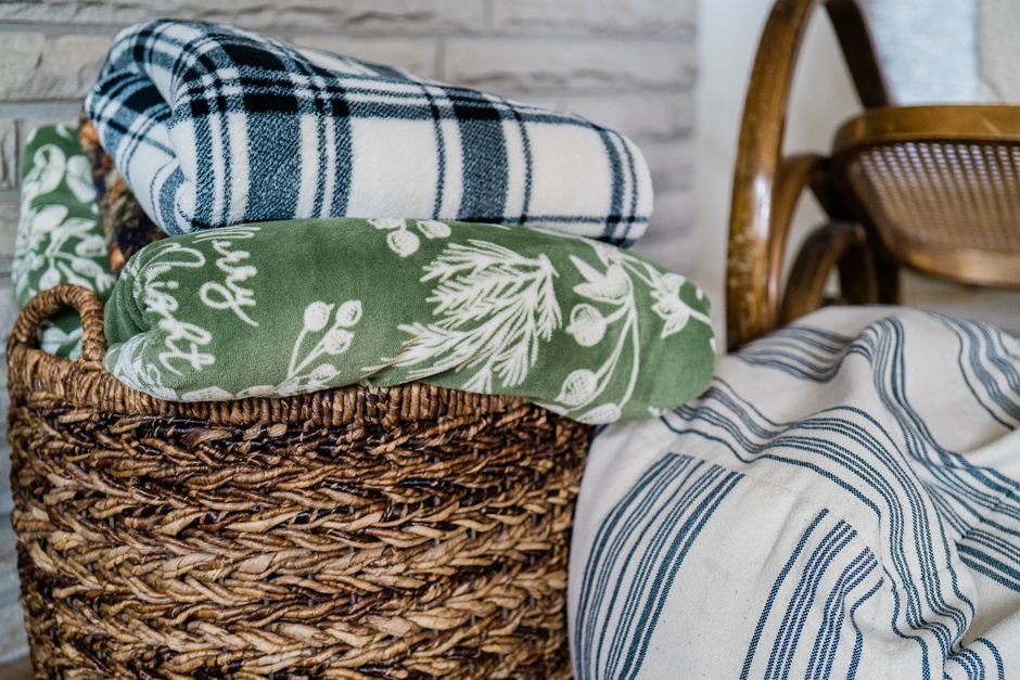 Cozy Plaid Fleece Throw Blanket Kit