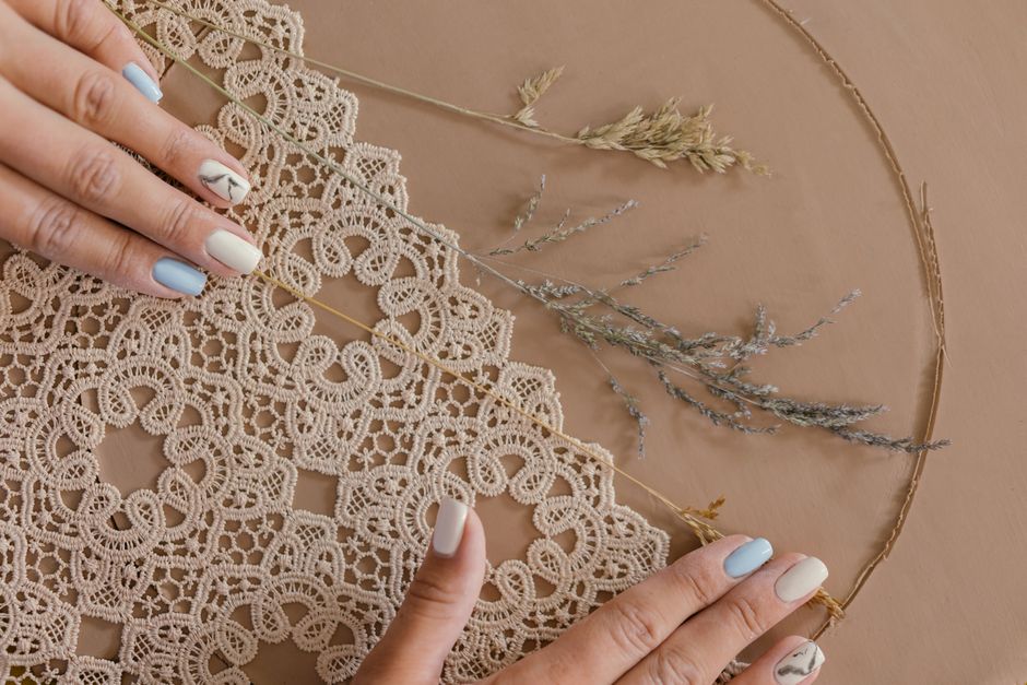 Dried Floral Encapsulated Nails