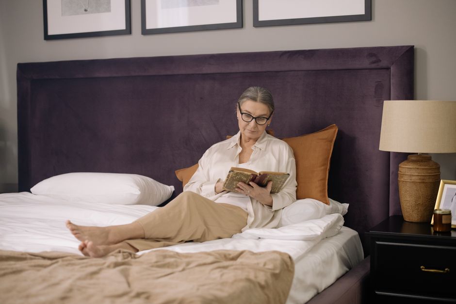 Ergonomic Reading Pillow