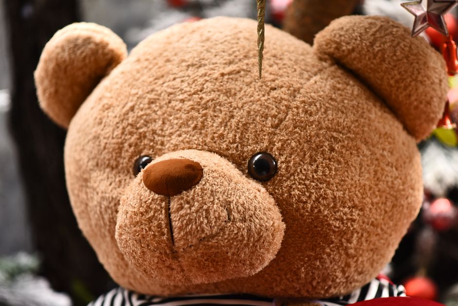 9 Backpack Keychains for 2026 That Add Cozy Personality to School Gear