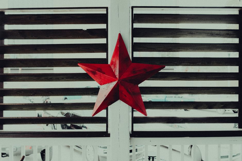 Galvanized Metal Star Wall Art