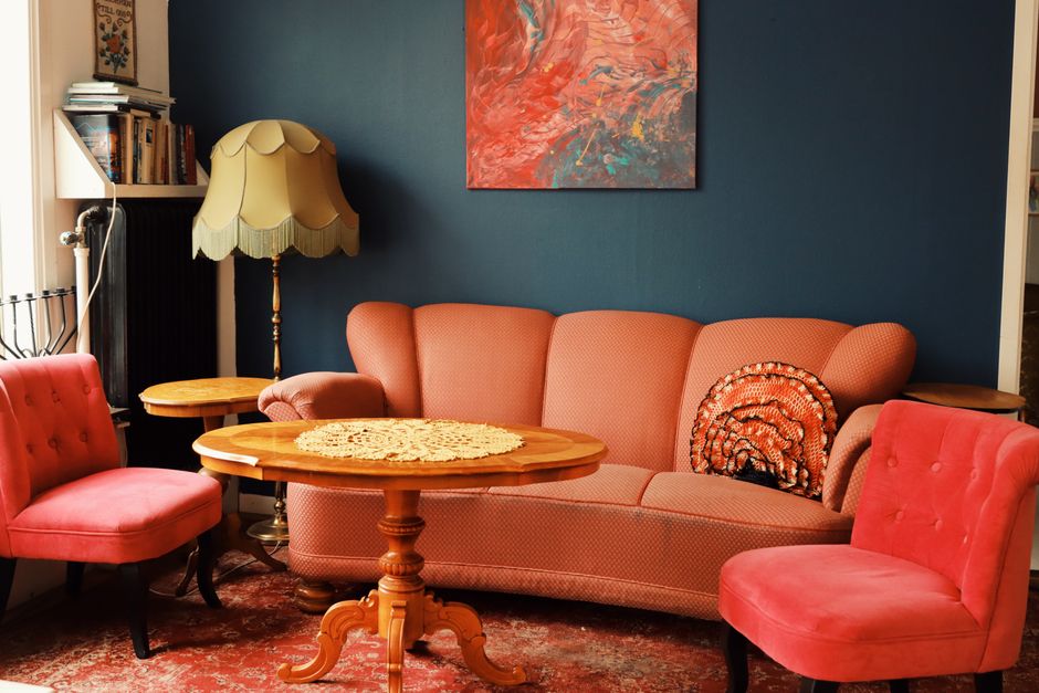 10 Black and Hot Pink Room Ideas That Create a Bold Cozy Space in 2026