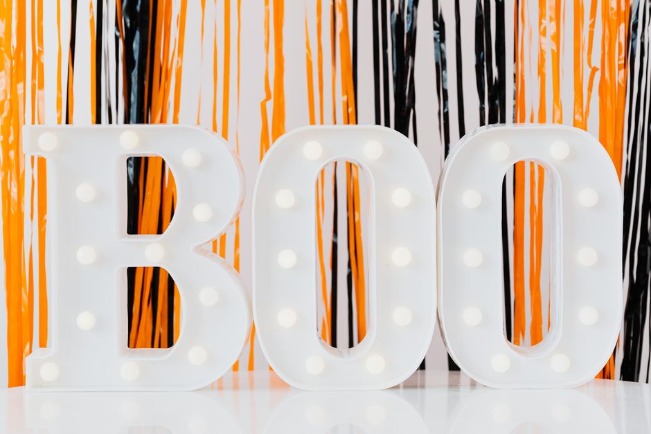 10 Halloween Apartment Decor Ideas That Transform Your Space in 2026
