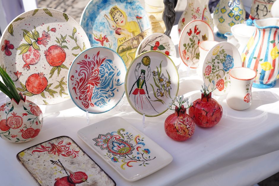 Paint-Your-Own Ceramic Catchall Dish