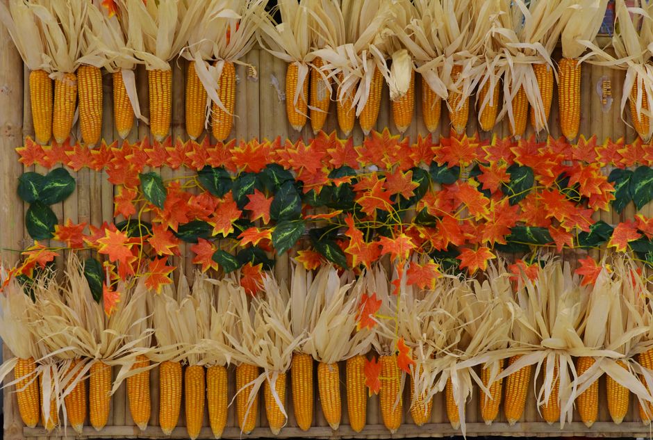 Primitive Corn Husk Garland