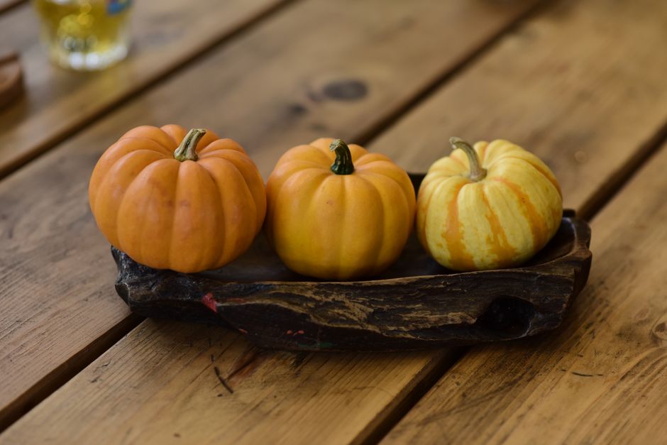 9 Primitive Autumn Decor Ideas to Warm Your Home in Fall 2026